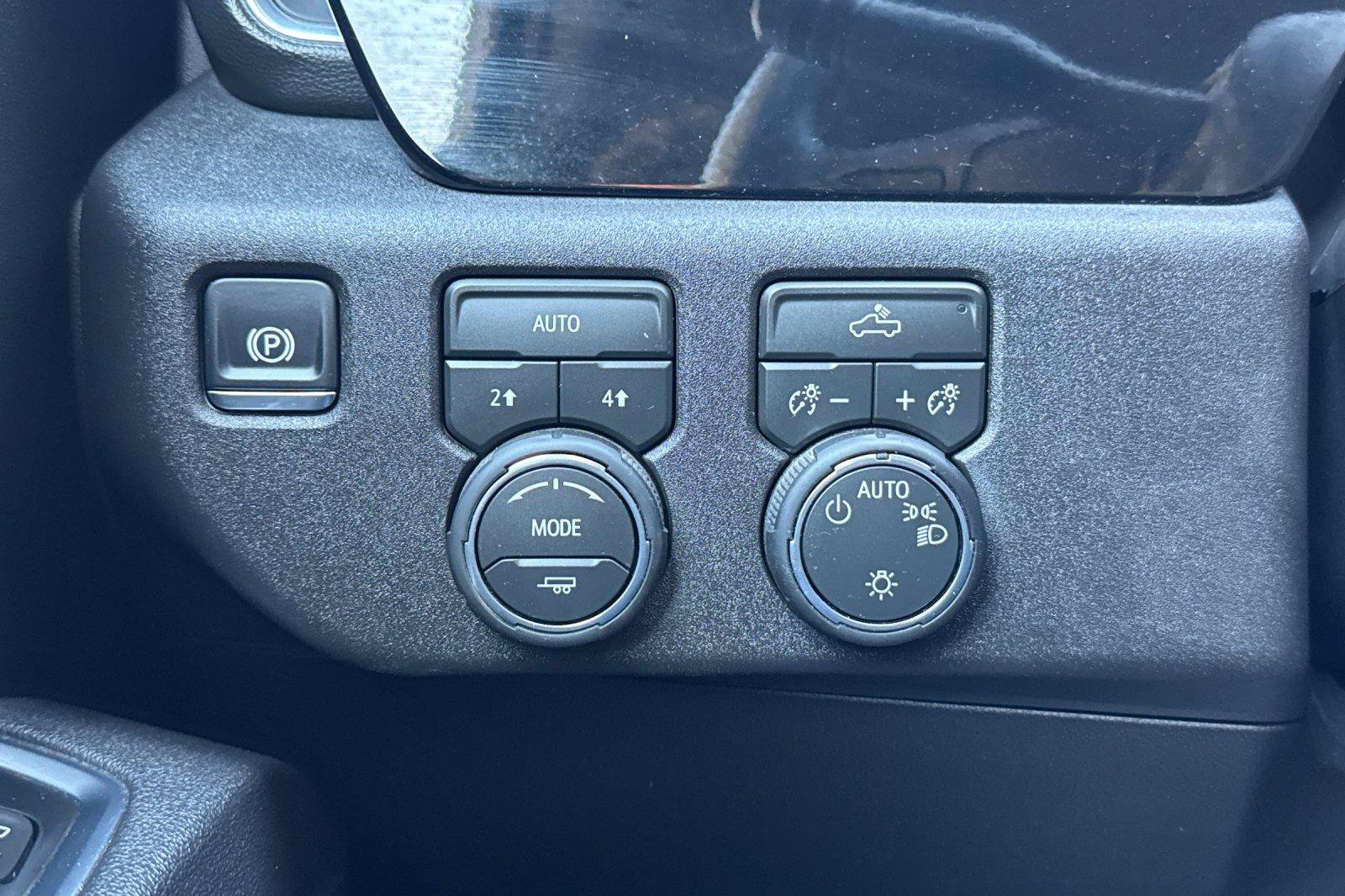 Used 2026 Chevrolet Silverado 1500 LT AWD/4WD image 30