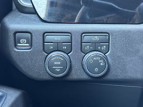 Used 2026 Chevrolet Silverado 1500 LT AWD/4WD image 30