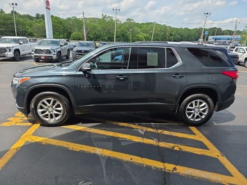 Used 2018 Chevrolet Traverse LT FWD image 8