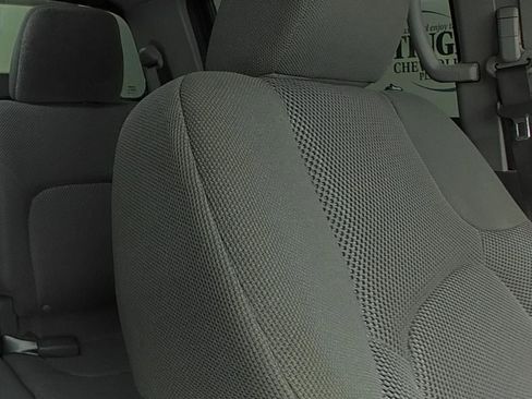 Used 2020 Nissan Frontier SV w/ Midnight Edition Floor Mats AWD/4WD image 11
