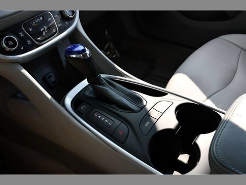 Used 2017 Chevrolet Volt LT w/ Comfort Package FWD image 32