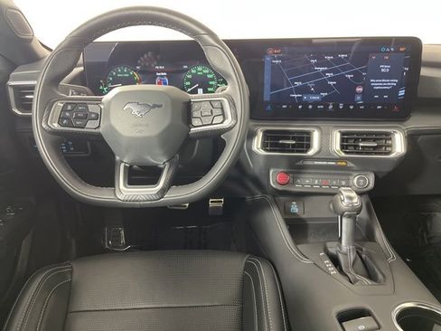 Used 2025 Ford Mustang GT Premium image 7