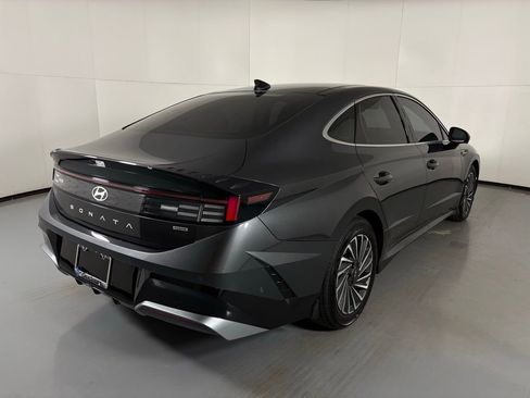 Used 2025 Hyundai Sonata Limited image 54