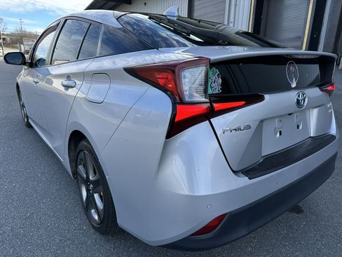 Used 2020 Toyota Prius Limited image 3