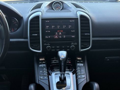 Used 2017 Porsche Cayenne Platinum Edition AWD/4WD image 14