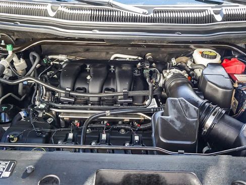 Used 2018 Ford Explorer XLT w/ Equipment Group 202A image 27