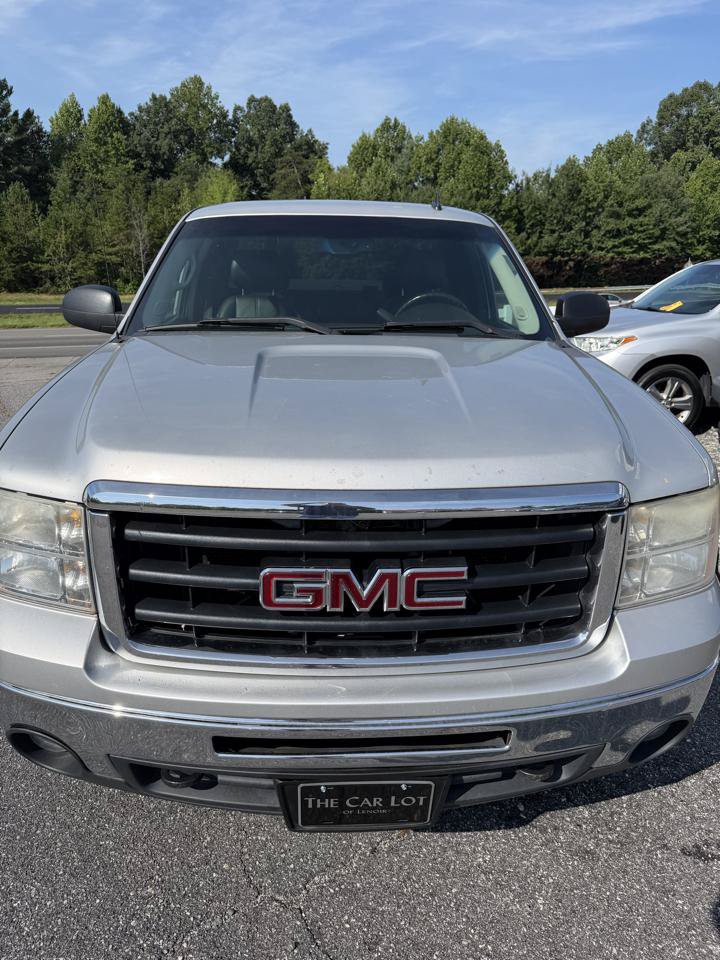 Used 2010 GMC Sierra 1500 SLT w/ SLT Convenience Package AWD/4WD image 2