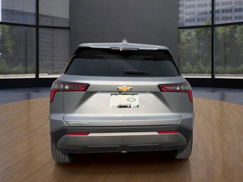 Used 2026 Chevrolet Equinox LT w/ Convenience Package II image 3