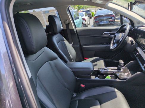 Certified 2023 Kia Sportage EX FWD image 33