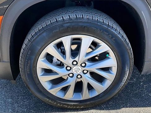 Used 2025 Buick Enclave Preferred image 34