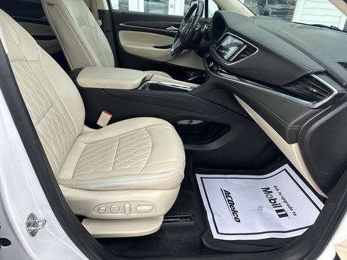 Certified 2022 Buick Enclave Avenir w/ Avenir Technology Package image 52