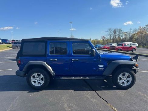 Used 2019 Jeep Wrangler Unlimited Sport S image 2