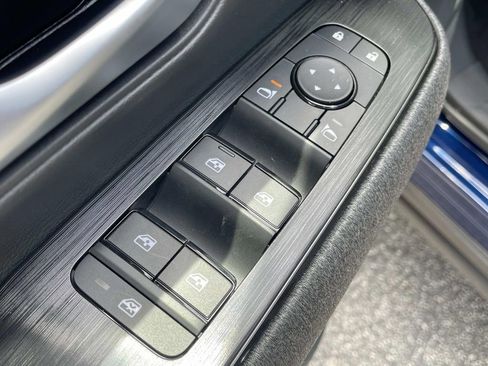 New 2025 Nissan Kicks SV image 10