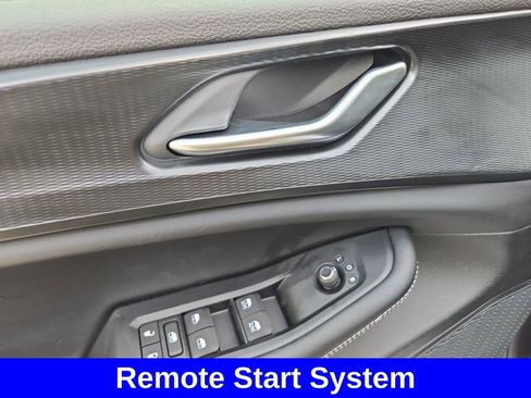 New 2025 Jeep Grand Cherokee Altitude RWD image 13