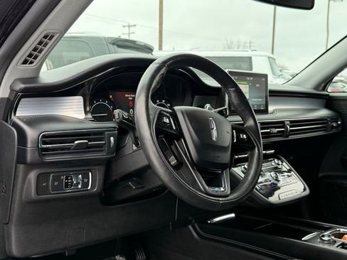 Used 2021 Lincoln Corsair AWD w/ Equipment Group 101A image 15