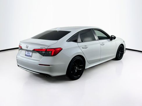 Used 2023 Honda Civic Sport image 5