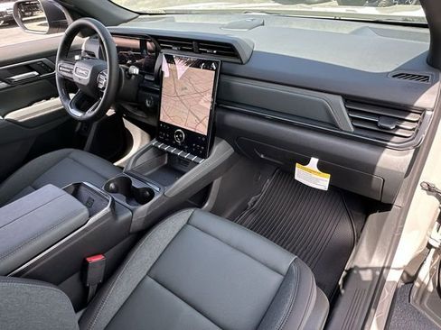 New 2026 GMC Terrain AT4 AWD/4WD image 30