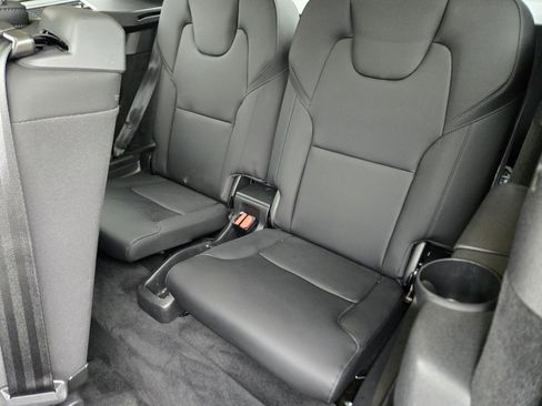 New 2025 Volvo XC90 T8 Core w/ Protection Package image 32