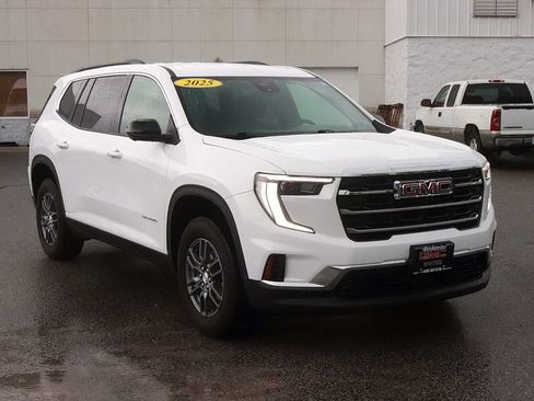Used 2025 GMC Acadia Elevation FWD image 3