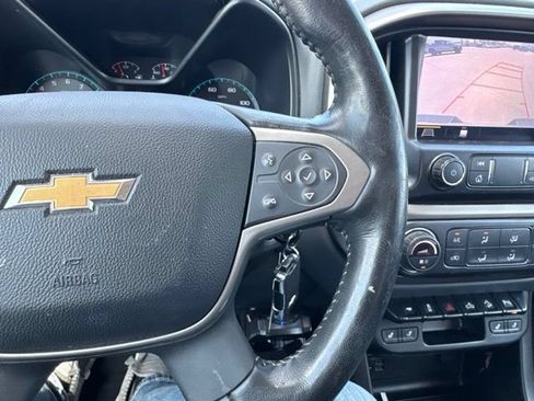 Used 2019 Chevrolet Colorado Z71 AWD/4WD image 32