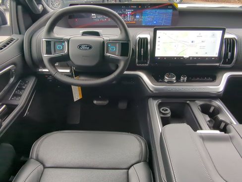 New 2026 Ford Expedition Platinum w/ Stealth Appearance Package AWD/4WD image 14