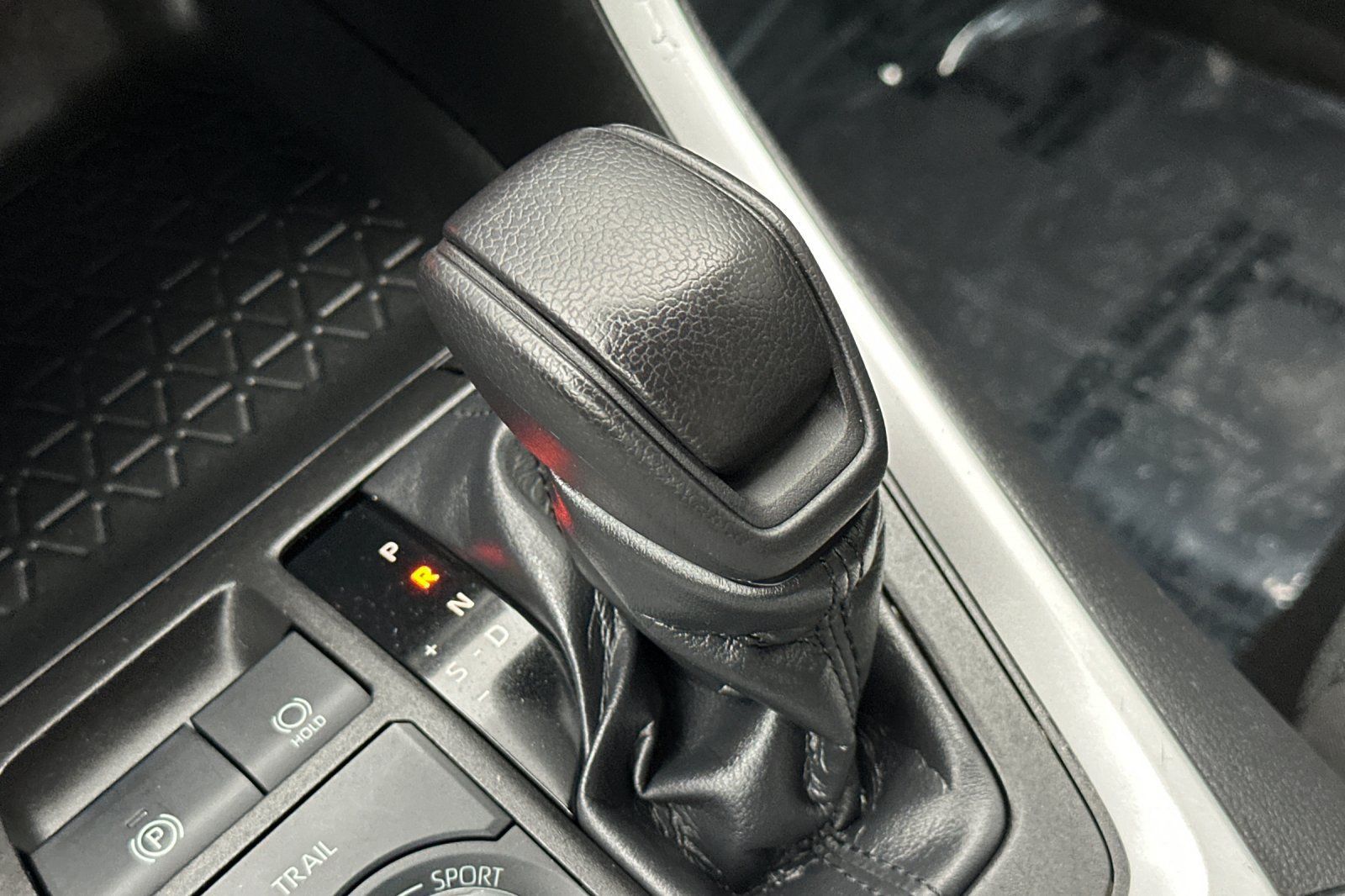 Used 2023 Toyota RAV4 LE AWD/4WD image 23