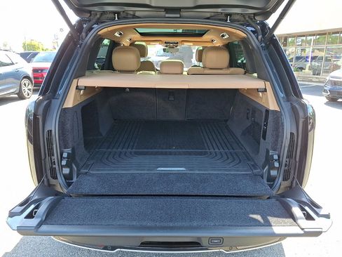 Certified 2023 Land Rover Range Rover SE AWD/4WD image 28