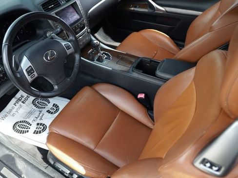 Used 2011 Lexus IS 350C w/ Luxury Pkg RWD image 6