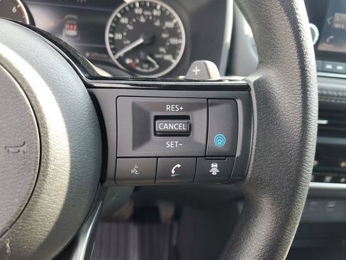 Used 2023 Nissan Rogue SV image 27