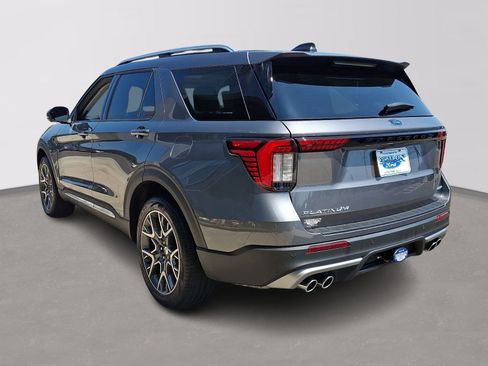 Used 2025 Ford Explorer Platinum w/ Ultimate Package AWD/4WD image 4