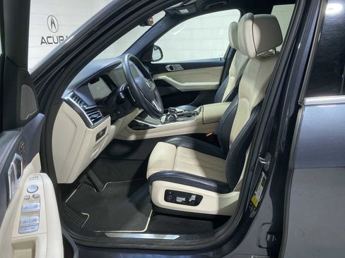 Used 2019 BMW X7 xDrive50i w/ Premium Package AWD/4WD image 2