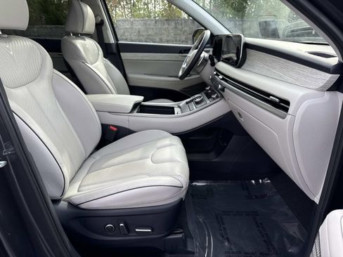 Used 2024 Hyundai Palisade Calligraphy image 25