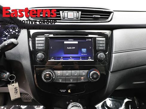 Used 2019 Nissan Rogue S image 12