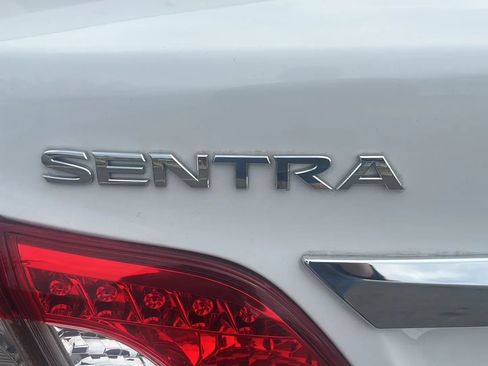 Used 2015 Nissan Sentra SV image 11