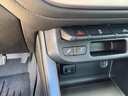 Used 2022 GMC Canyon Elevation w/ Elevation Premium Package RWD image 20