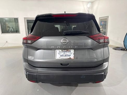 Used 2024 Nissan Rogue S FWD image 8