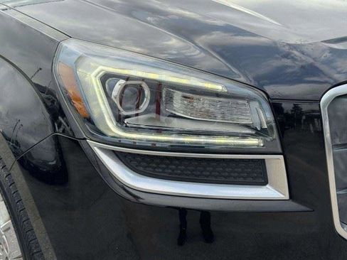 Used 2017 GMC Acadia Limited SLT AWD/4WD image 10