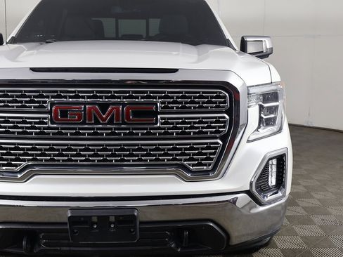 Used 2019 GMC Sierra 1500 SLT image 17