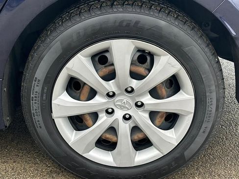 Used 2020 Toyota Corolla LE image 34