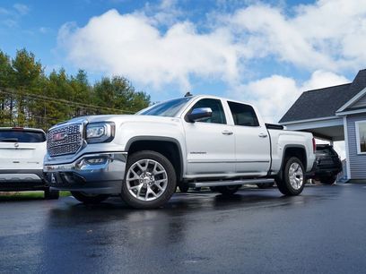 Used 2017 GMC Sierra 1500 SLT w/ SLT Premium Package