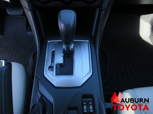 Used 2018 Subaru Impreza 2.0i Premium w/ Eyesight & BSD & Rcta image 33