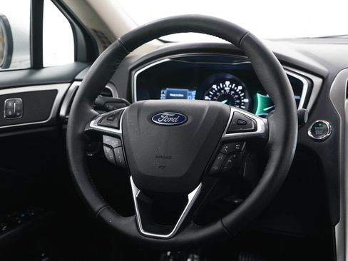 Used 2019 Ford Fusion SEL FWD image 14
