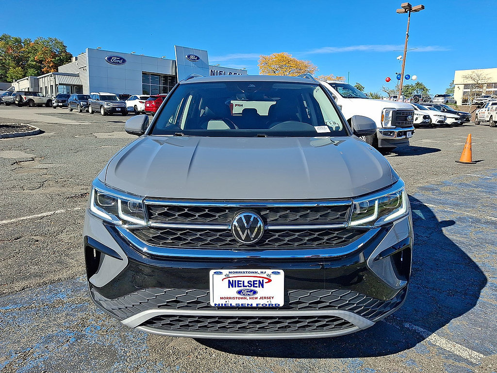Used 2023 Volkswagen Taos SEL AWD/4WD image 35