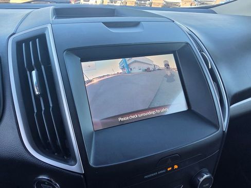 Used 2020 Ford Edge SEL w/ Convenience Package image 17