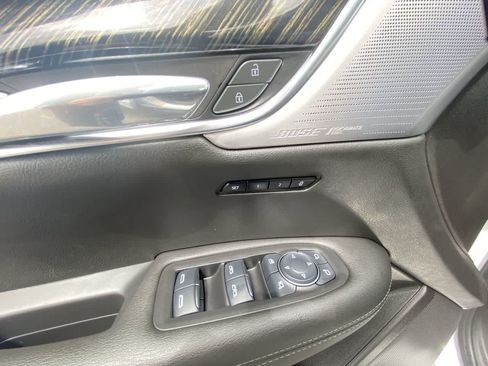 Used 2023 Cadillac XT6 Premium Luxury AWD/4WD image 13