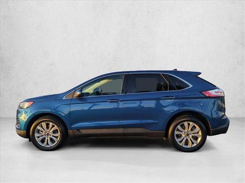 Used 2023 Ford Edge Titanium image 9