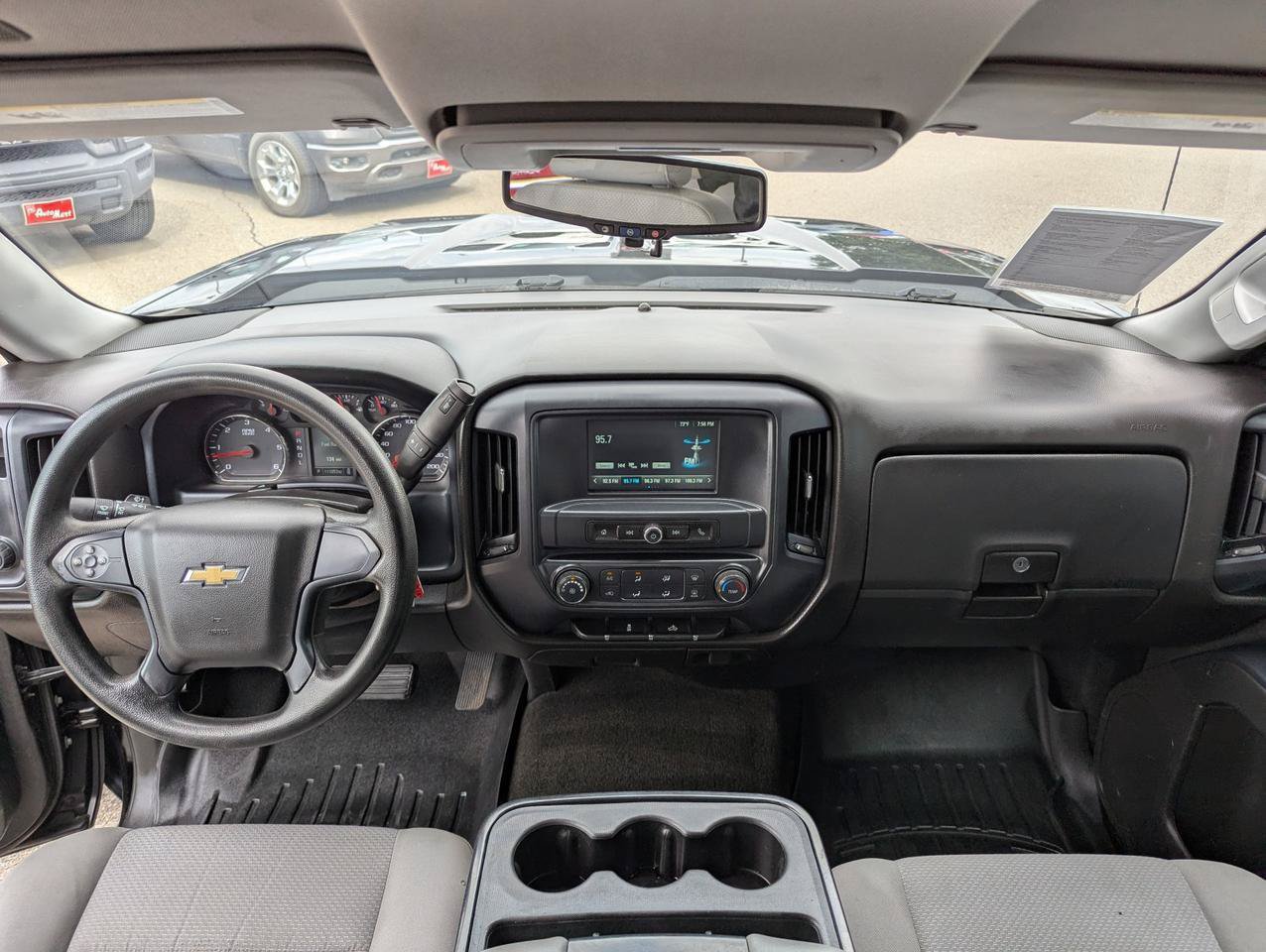 Used 2018 Chevrolet Silverado 1500 Custom w/ Custom Convenience Package AWD/4WD image 17