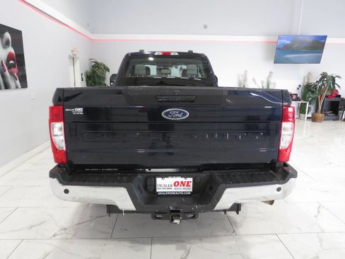 Used 2022 Ford F250 XL w/ Power Equipment Group RWD image 4