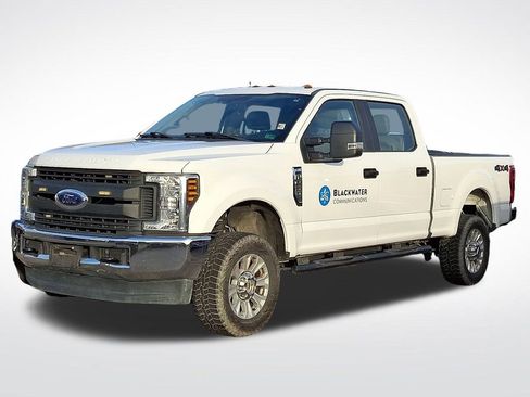 Used 2018 Ford F250 XL w/ Power Equipment Group image 2