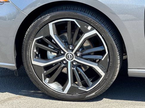 Used 2024 Nissan Altima 2.5 SR FWD image 29